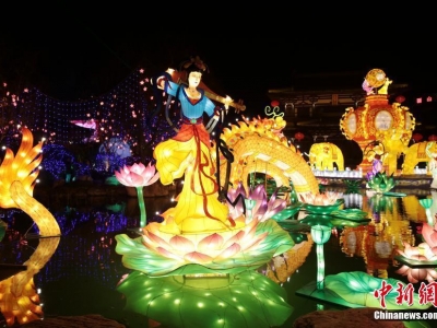 唐宮燈會(huì )“點(diǎn)亮”西安華清宮景區 再現盛唐氣象